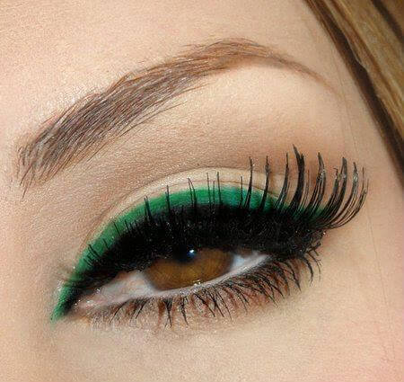 Simple Green Eyeliner